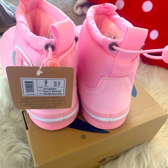 NWT- Light Pink Champion Winter Bootie- 7Y - Picture 2 of 4